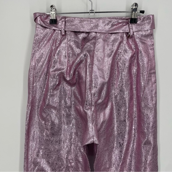 Pretty little thing Pink Tie Waist Cracked Vinyl Crop Trousers - Picture 4 of 10